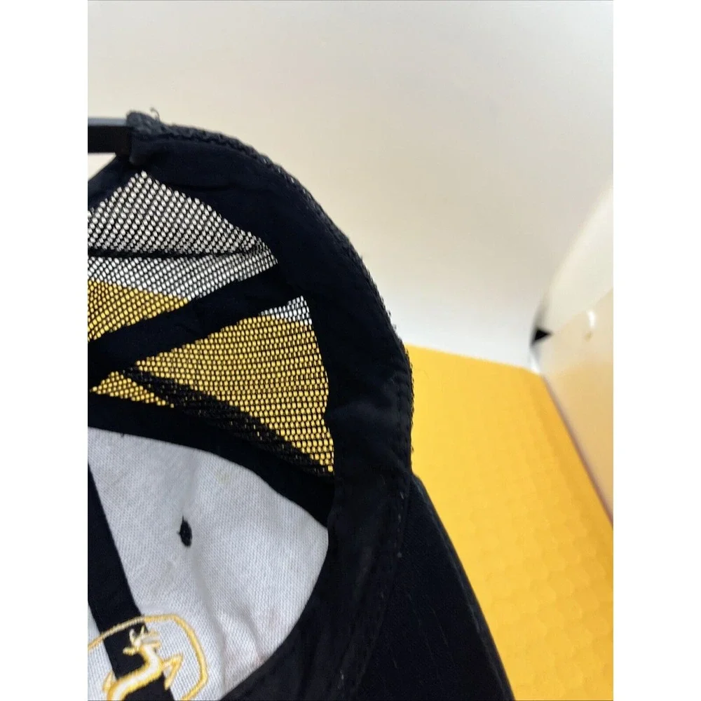 John Deere Mesh Snapback Embroidered Trucker Hat Black Yellow Used Excellent‎
